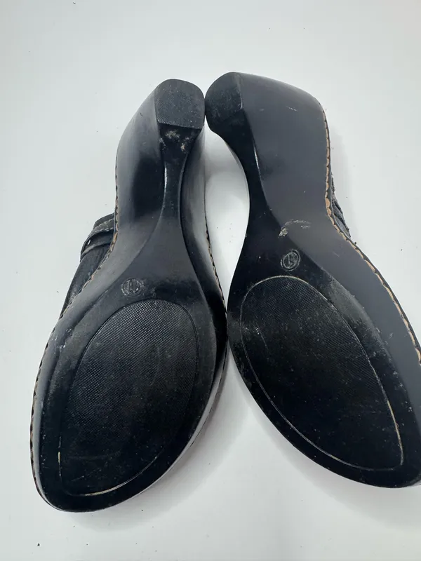 Cherokee Black Leather Mules Size 11 - Image 8