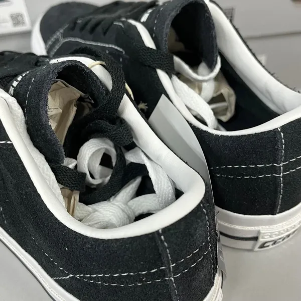 Converse Women's Black Trainers - Image 4