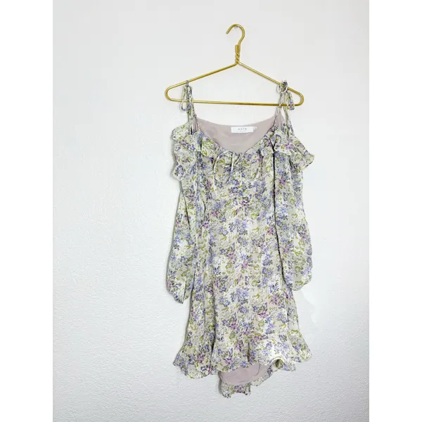 ASTR The Label Anastasia Cutout Mini Dress Small Ivory Lilac Floral Cottagecore - Image 5