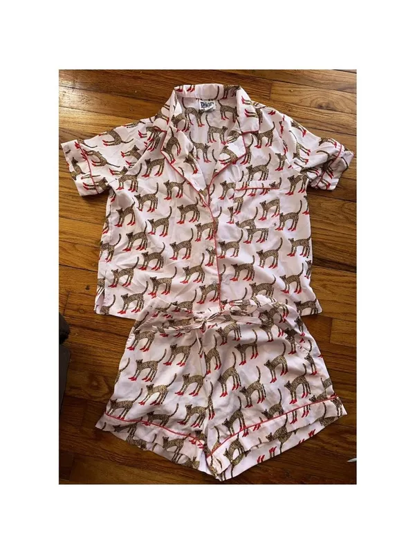 Bouffants & Broken Hearts Pajama Set Womens Small Pink Cheetah in Heels - Image 4