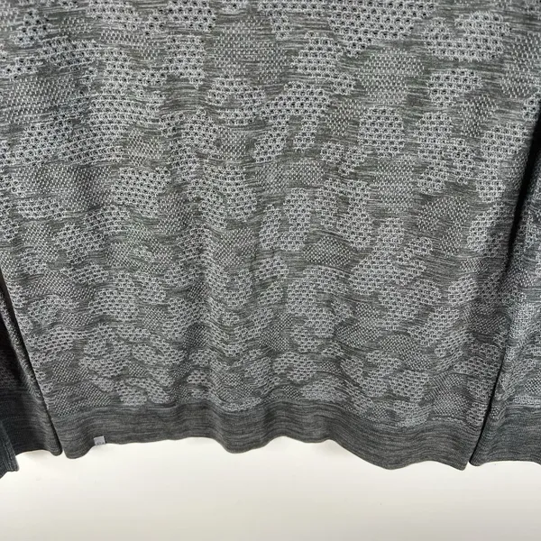 Lululemon Gray camo Breeze By Long Sleeve Women’s Size Medium Athletic Running‎ - Image 6
