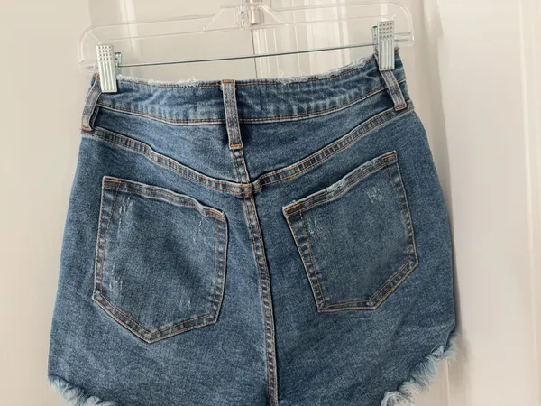 We The Free Size 29 High Rise Distressed Raw Hem Denim Shorts - Image 10