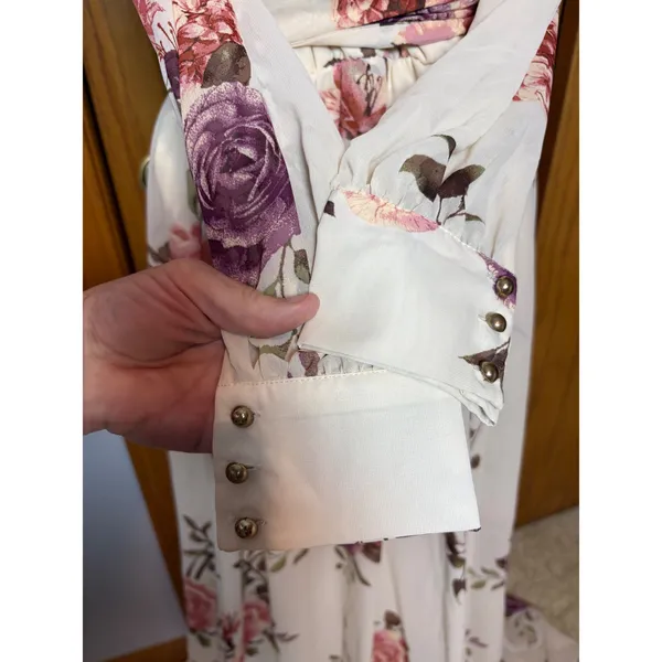 Baltic Born Lydia Ivory Floral Chiffon Maxi Dress V-Neck bump frendly NWT - Image 5