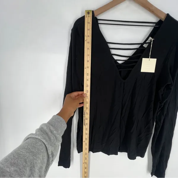Good Luck‎ Gem Black Strappy Long Sleeve V-Neck Blouse NWT Size L - Image 10