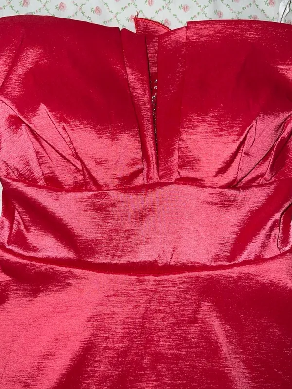 strapless Red satiny party dress. - Image 3