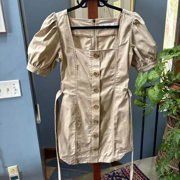 Elliatt x REVOLVE Vanessa Dress Sand sz S, Puff Sleeve, Quiet Luxury Mini - Image 5