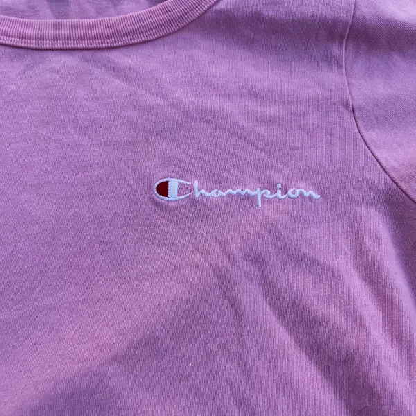 Cropped T Shirt Size Small - Image 2