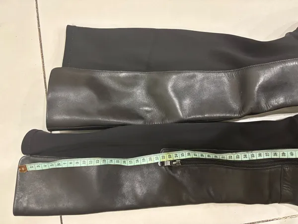Black Knee boots Size 9 - Image 3