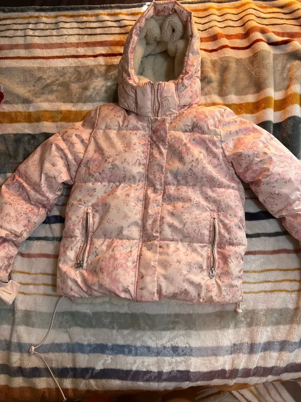 Hollister Puffer Jacket - Image 2