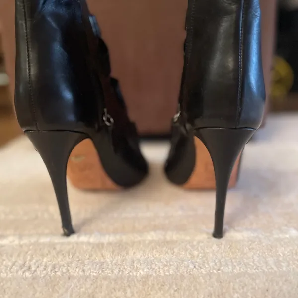 DVF Diane Von Furstenberg Black Stiletto Leather Booties - Image 5