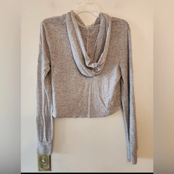Prince and fox hooded Grey cropped long sleeve shirt Size womens medium - Image 2
