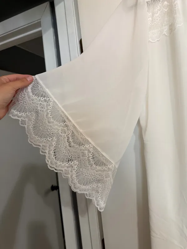 White lace robe with tie waist - Image 3