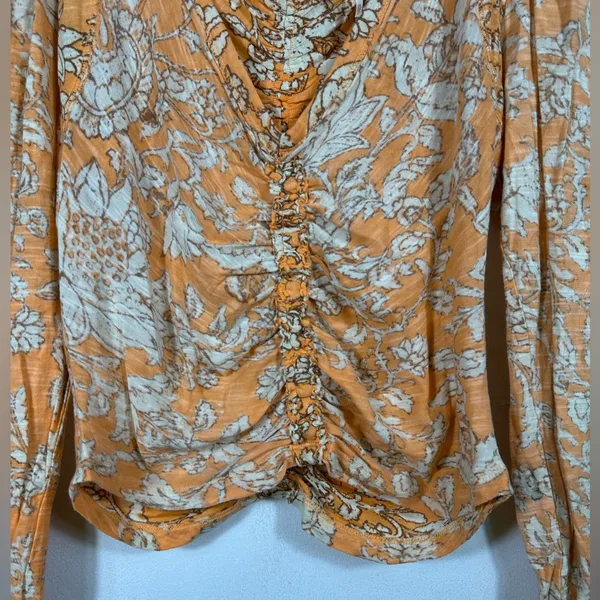 Free People Floral Crop Top XS Orange Cream Boho Long Sleeve Ruched Front Blouse - Image 6