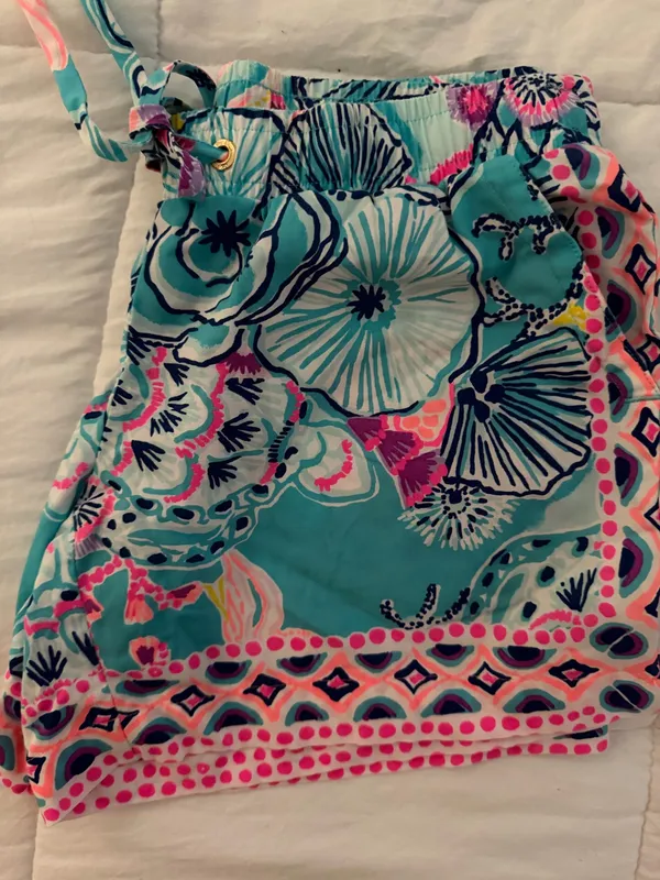 Lilly Pulitzer shorts xxsmall - Image 3