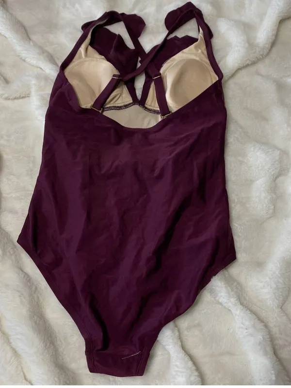 Kona Sol Deep Plum Ruffle V-Neck Shirred One-Piece Swimsuit | Size Large - Image 5