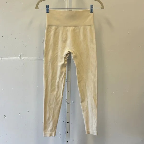 OOQ Seamless Ribbed High Waisted Leggings Cream Off-White Small Yoga Activewear - Image 2