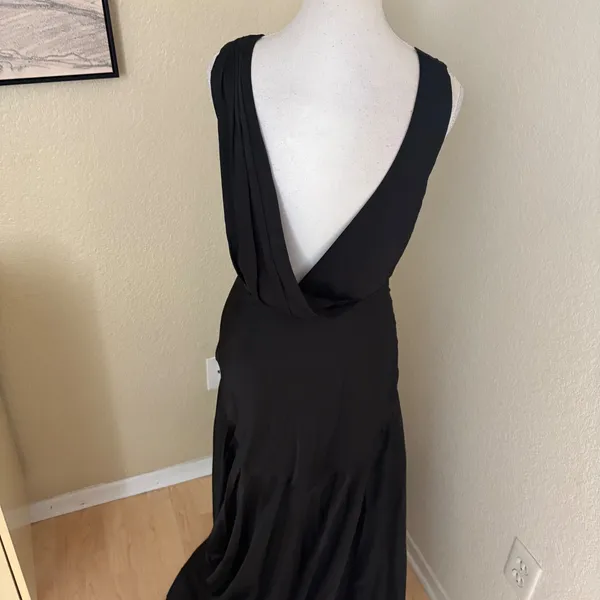 FAME‎ & PARTNERS Black Satin V Neck Maxi Dress Long Side slit formal Size 4 NWT - Image 4