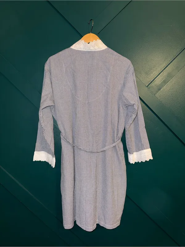 Eileen West Blue Gingham Cotton Robe White Lace Trim Tie Waist Cover Up - Image 3