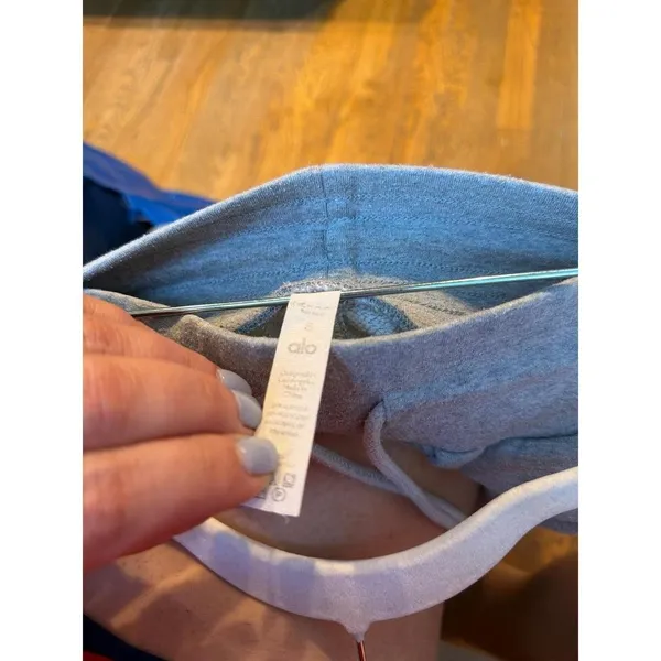 alo Yoga sweat shorts in an athletic heather grey women's small - Image 3