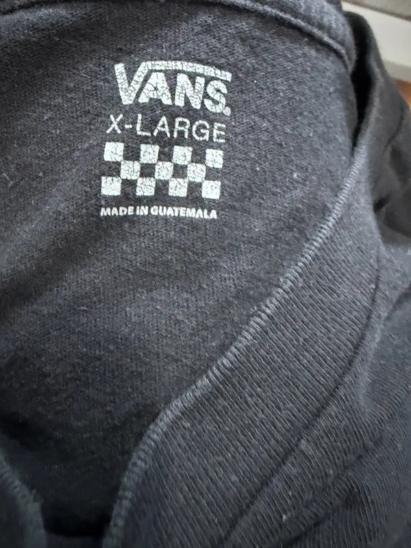 Vans black long-sleeve skater t-shirt checkered & rose graphics size XL. - Image 3