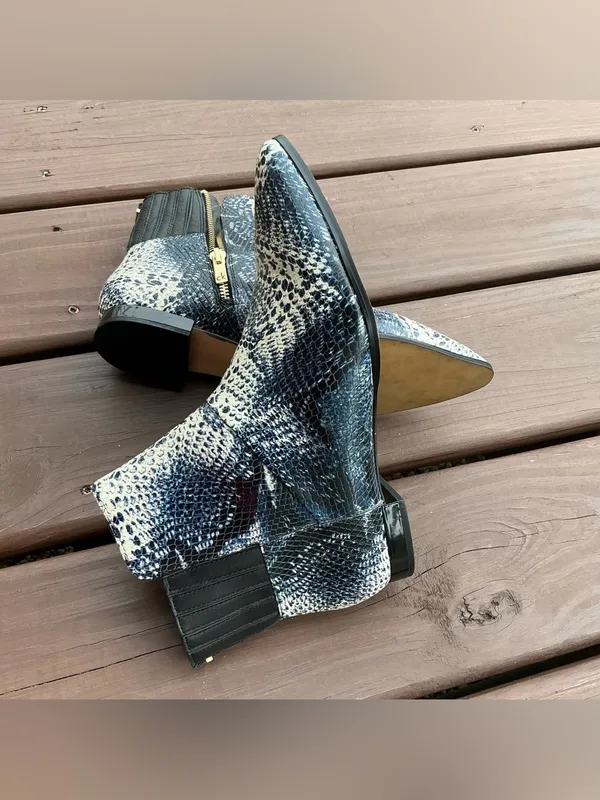 Calvin Klein Snake-Print Pointed Toe Ankle Boots 🪻🪻 - Image 11