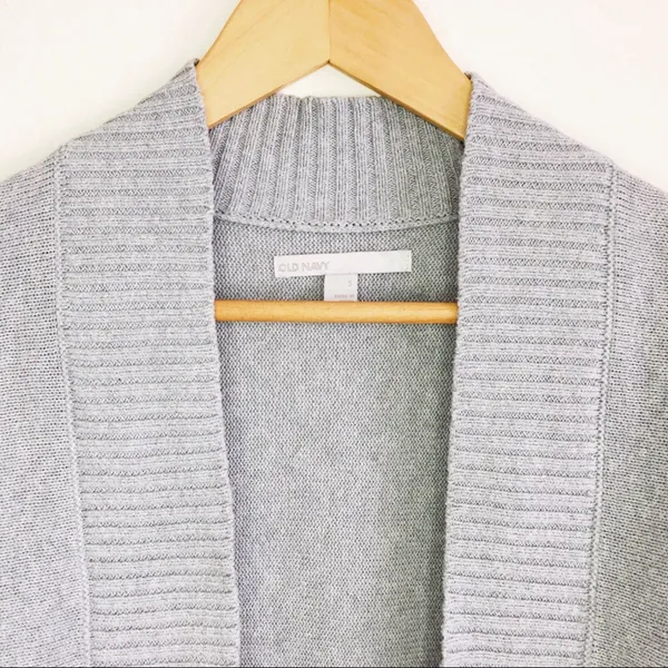 Old Navy Cropped Cardigan Grey - Image 3