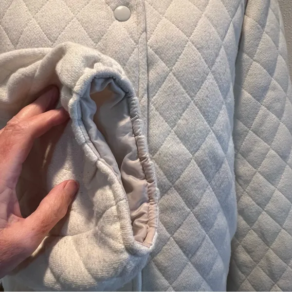 Quilted White cream Puffer Jacket Vero Moda large pockets lined - Image 6
