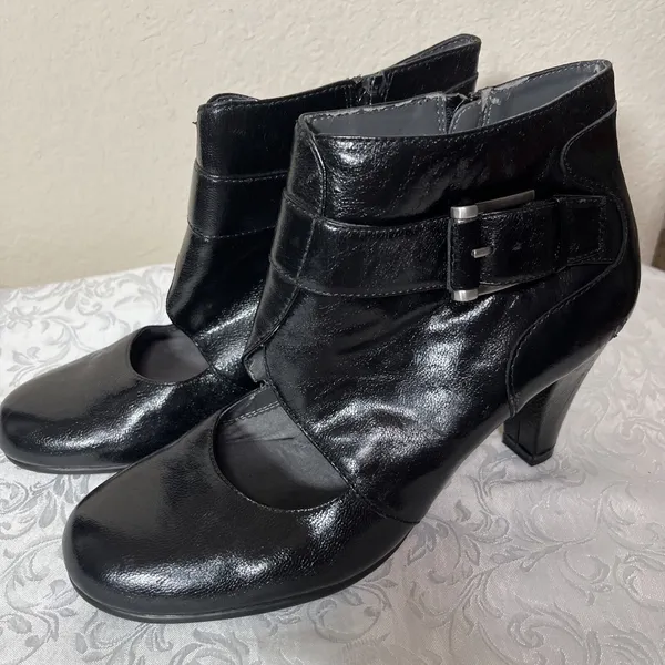 Aerosoles Alaska Black Leather Ankle Boots Heeled Buckle Bootie Womens 9.5 - Image 2
