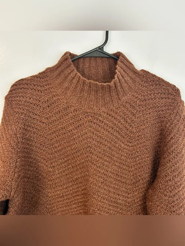 NWT Old Navy Wool Alpaca Blend Brown Chunky Knit Crop Mock Neck Sweater Large - Image 3