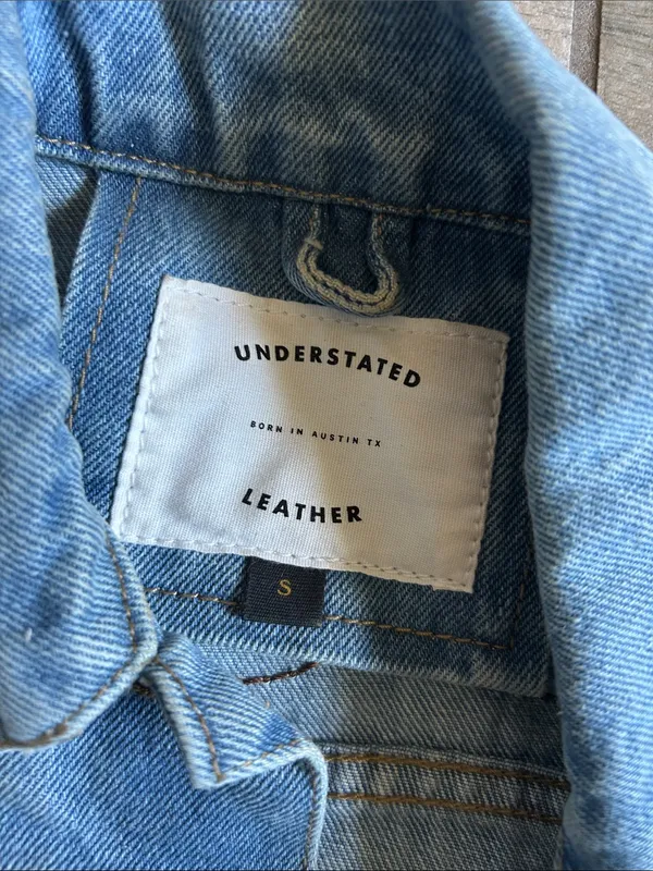 Understated Leather Light Blue Women's Denim Jacket - Classic Trucker Style - Image 2