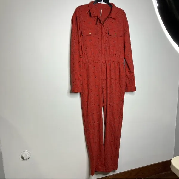 Free People rust colored eyelet‎ jumpsuit zip up size 4 - Image 5