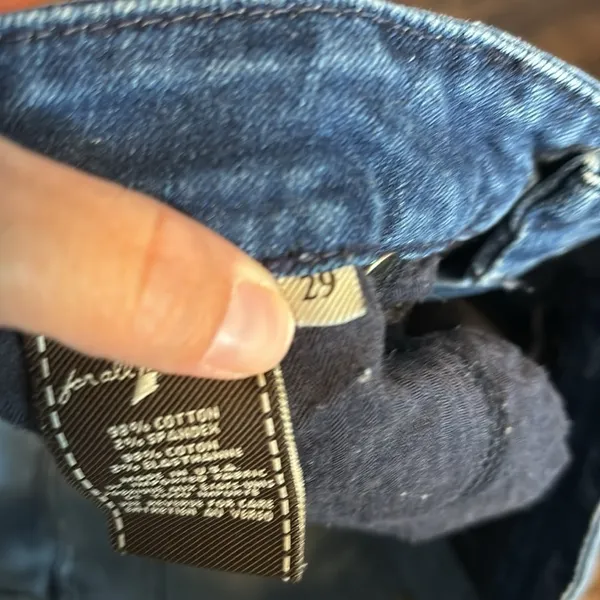 7 for All Mankind Midrise Cropped Skinny Jean - Image 6