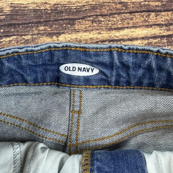 Old Navy Short Denim Skirt SZ. 2 - Image 4