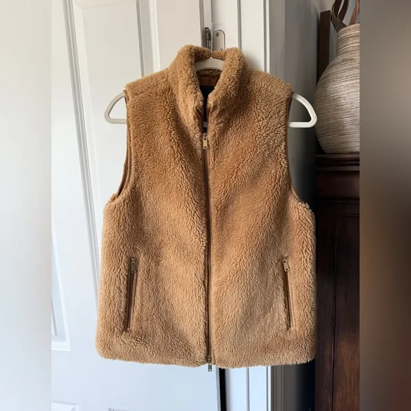 J. Crew Camel Sherpa Fleece Vest‎ Sleeveless Zip - Image 2