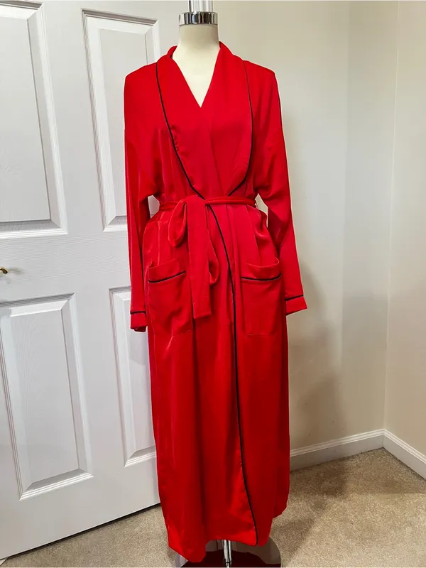 Fabletics Eco-satin Robe Strawberry Red With Black Trim With Pockets Size Medium - Image 2