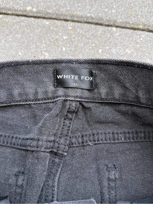 White Fox Fashion Society Mid Rise Straight Leg Jeans Acid Black XS - Image 2