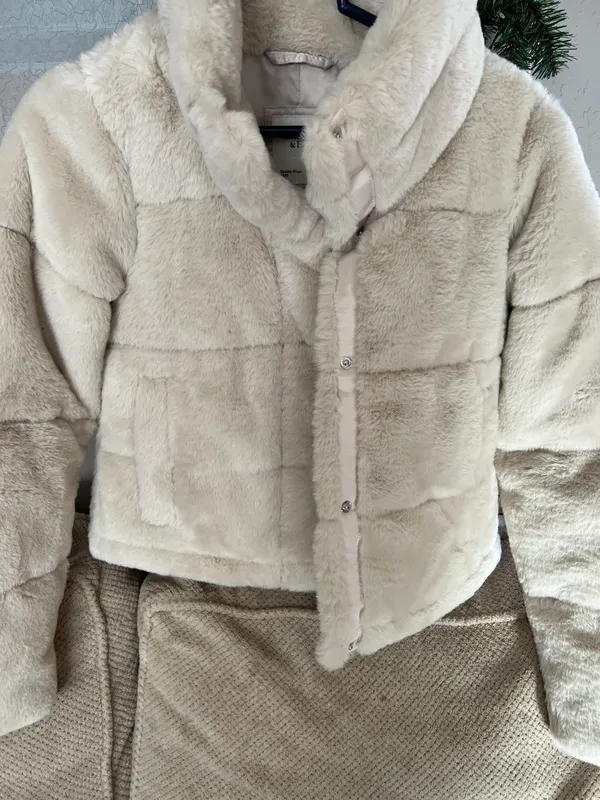 Abercrombie Faux Fur Mini Puffer - Image 2