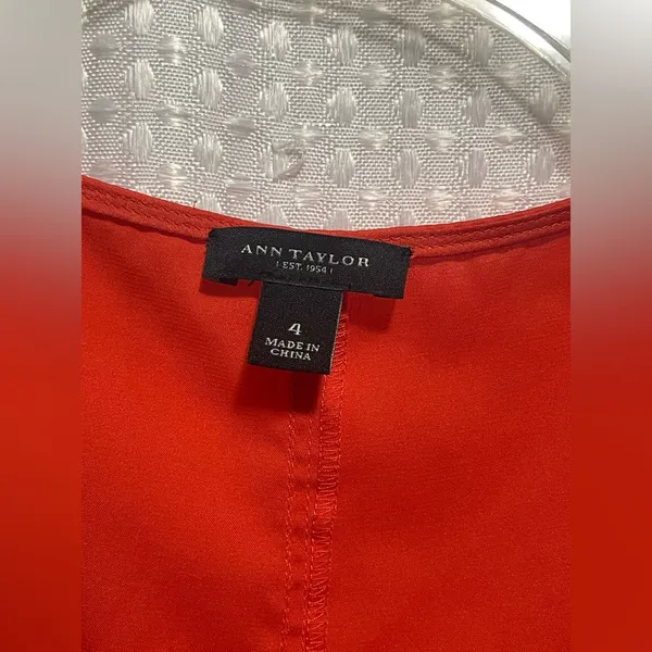 Ann Taylor Sleeveless Blouse Top Women’s 4 Orange Satin Look Career Work - Image 2