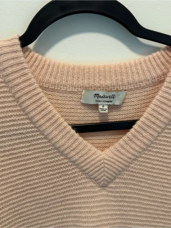 Madewell 100% cashmere V-Neck Sweater size s - Image 3