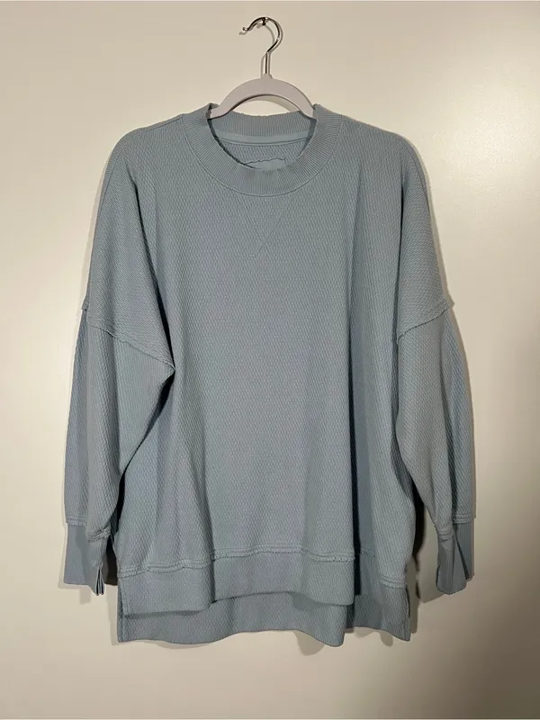 Aerie The Happiest Textured Baggy Crewneck Sweatshirt in Baby Blue Size Medium - Image 4