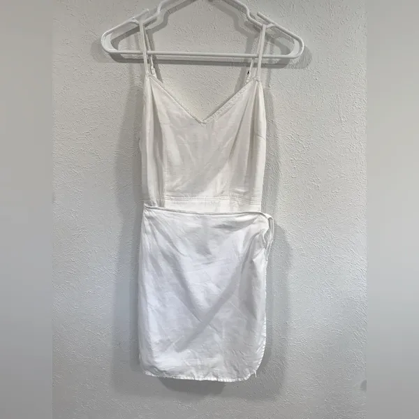 Abercrombie & Fitch White Wrap Apron Mini Dress – Size Small - Image 4