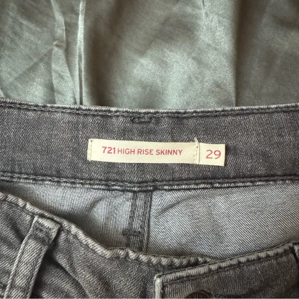 Levi’s women’s 721 high rise skinny jeans gray black denim size 29 - Image 8