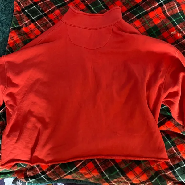 American Eagle Red Cropped Sweatshirt - Image 2