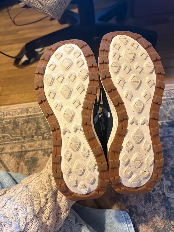 Skechers memory foam trail sneakers - Image 3