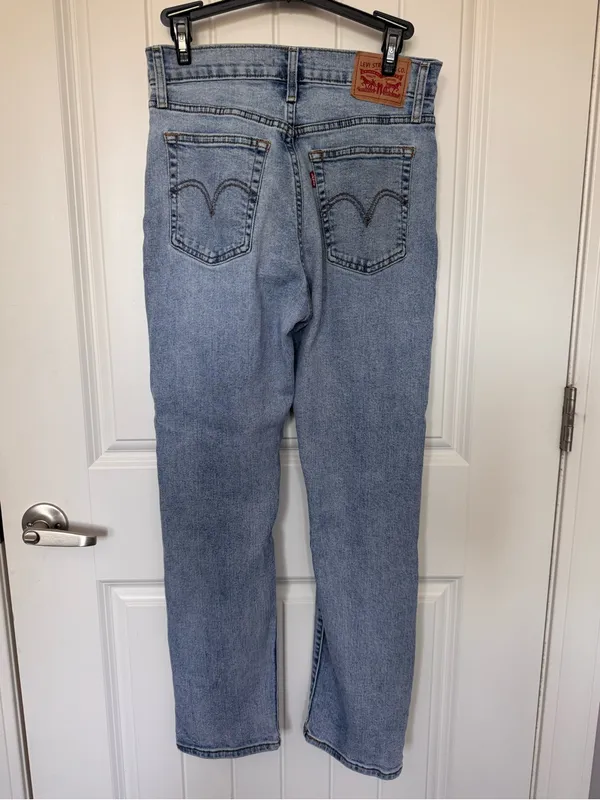 Levi’s Wedgie Straight Jeans 28x28 High Rise‎ Distressed Light Wash - Image 3