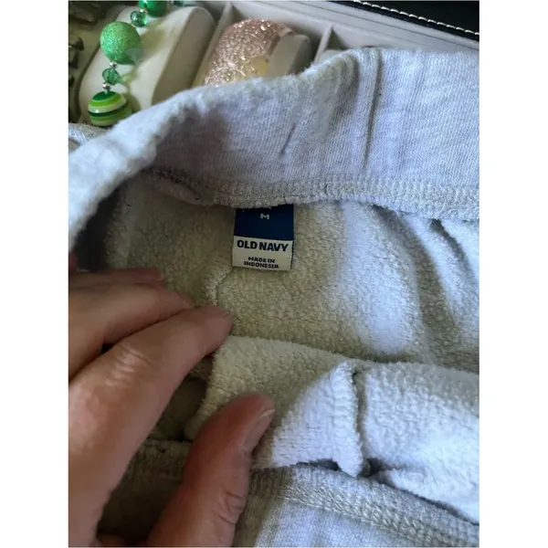 Old Navy Fleece Lounge Shorts Heather Gray Bear Logo Drawstring Pockets Sz M - Image 5