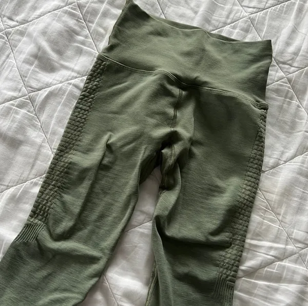 Alphalete Halo Leggings - Image 2