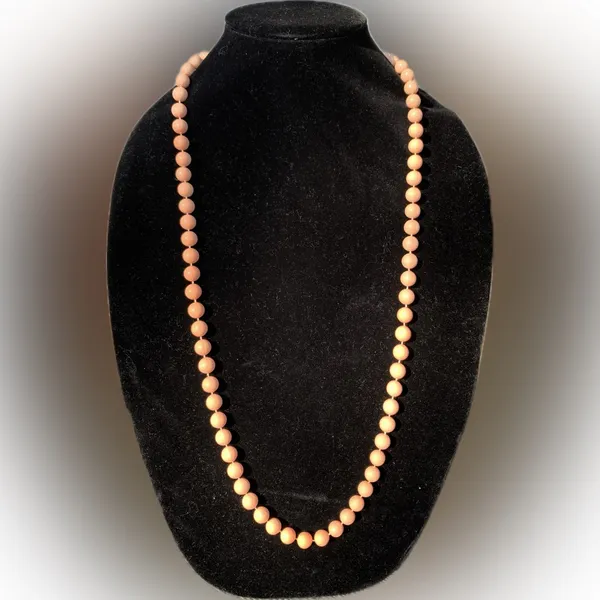 Tahari Beaded Necklace set in White and Tan/peach 36” freestyle - Image 10