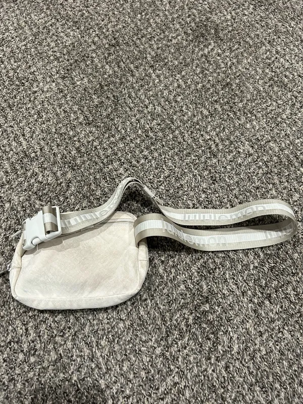 Lululemon Belt Bag - Image 2
