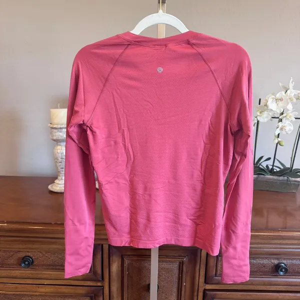 Lululemon Swiftly Tech Long-Sleeve Shirt 2.0 Waist Length Desert Red Size 8 - Image 5